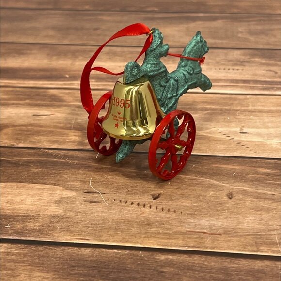 1995 HALLMARK SHOWCASE ORNAMENT QK1027 THE FIREMAN TURN OF THE CENTURY PARADE - Picture 5 of 11